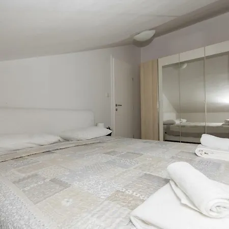 Olivetum Apartment *